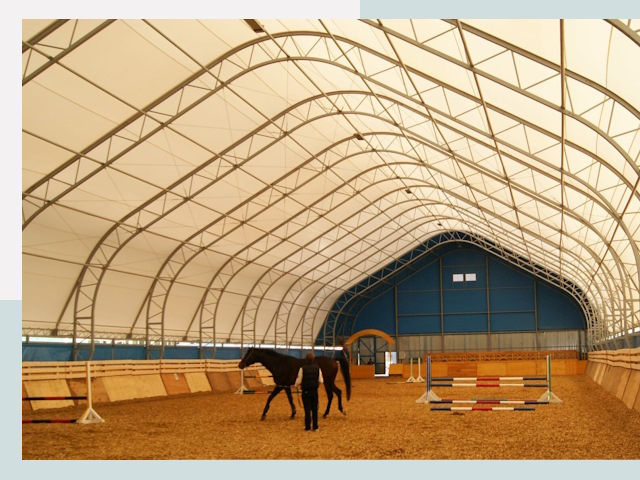 Строительство конных манежей в Кумертау